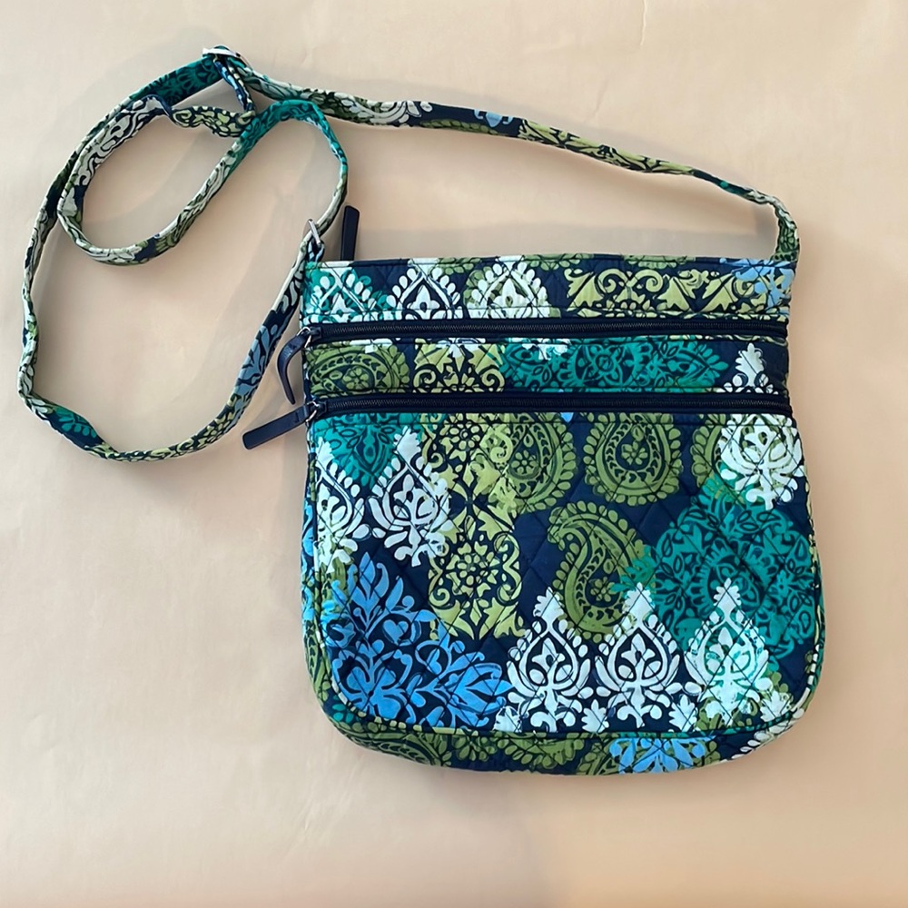 Vera Bradley medium cross body
